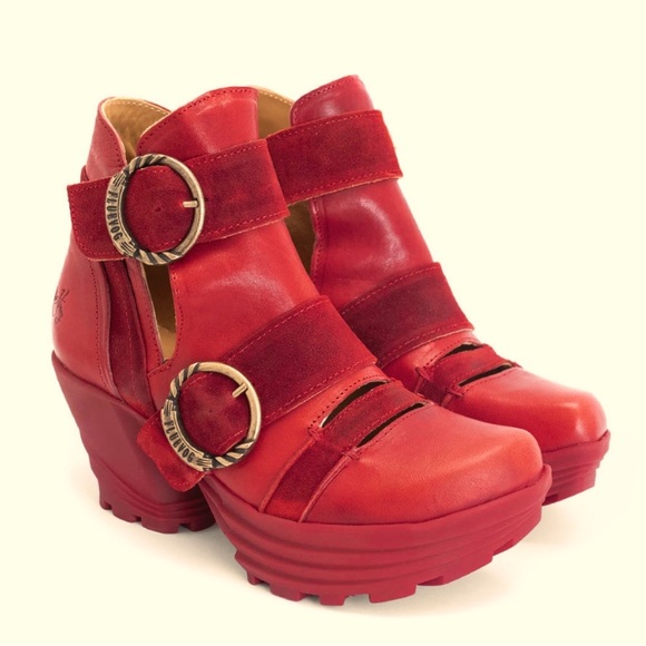 John Fluevog Shoes - JOHN FLUEVOG Sz 8 Soca Platform Buckle Chunky Heel Platform Booties  in Red